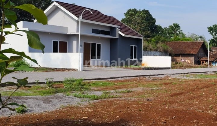 Sell New and Ready-to-Occupy Houses in Gunung Pati 2