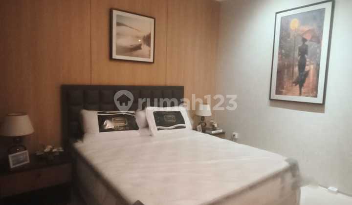 Siap Langsung Huni Full Furnish Rumah Lariz Embassy Pakuwon Indah  2