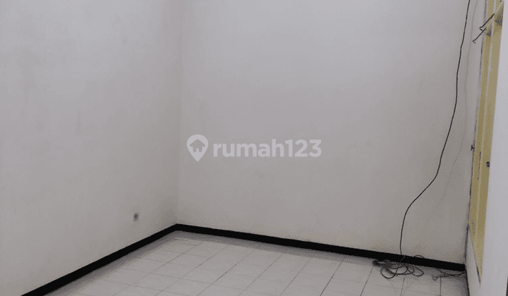 Rumah Manyar Jaya Praja Hadap Selatan Adem Row Lebar  2