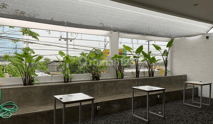 Tempat Usaha di Jl Raya Menganti Lidah Kulon 2 Lt 5