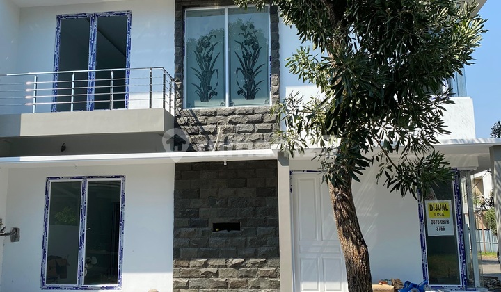 2 Lantai Minimalis Premium Rumah Bukit Palma