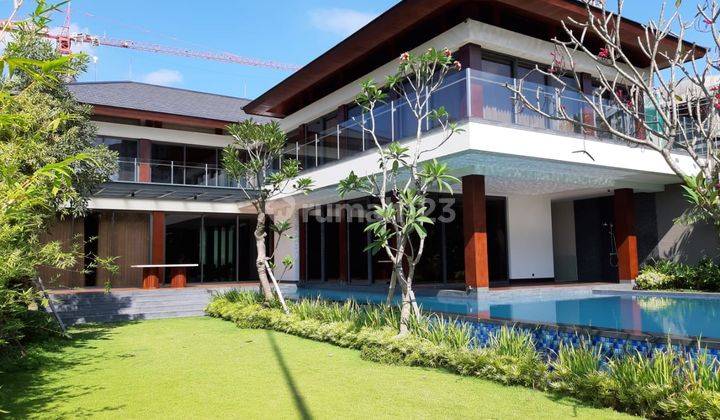 Rumah Graha Family Mewah Golf View Full Furnish Dekat Citraland  1