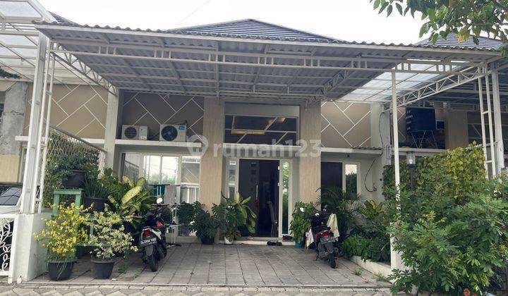 Terawat Bagus Rumah Taman Wisata Regency Tipe Marigold  1