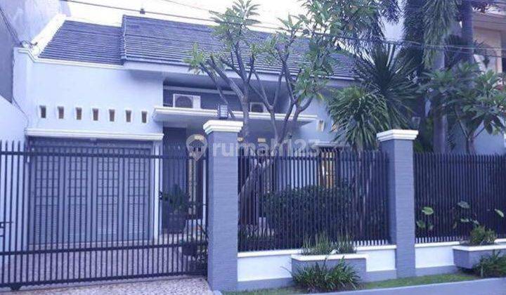 Rumah Pradah Permai Kondisi Semi Furnished Bagus Terawat  2