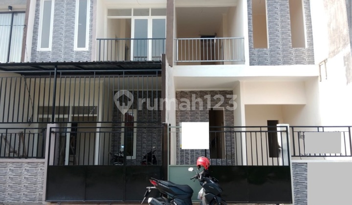 Gunung Anyar Tambak Iv, Surabaya House: 3 Units Available, Negotiable 1