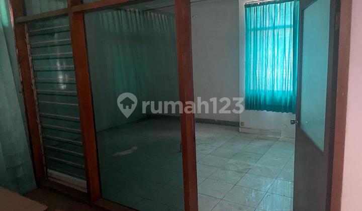 Rumah Usaha 0 Jl. Ambengan Bangunan 2 Lantai Cocok untuk Usaha 2