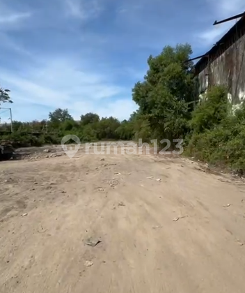 Gudang di Raya Margomulyo Area Strategis Siap Pakai 