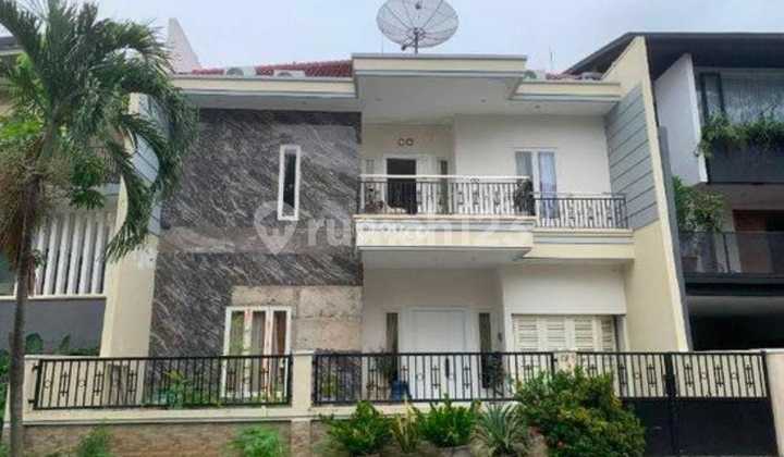 Adem Hadap Selatan Rumah Citraland Eastwood di Surabaya Adem Hadap Selatan Rumah Citraland Eastwood di Surabaya