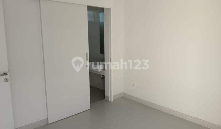 2 Storey Empty House Central Park Juanda - 10 Minutes to Juanda Airport 2