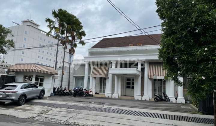 Surabaya Kota Komersial Area di Jl. Prapanca