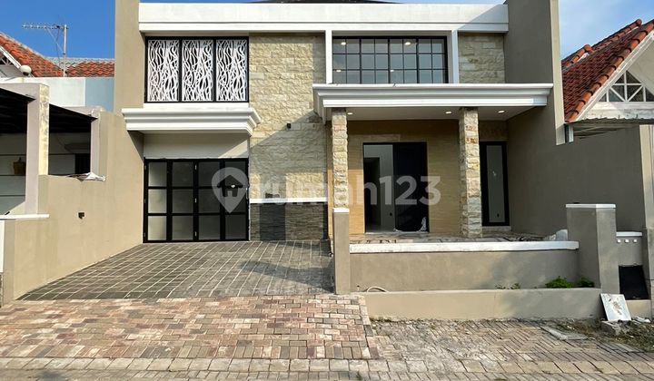 Full Renov Siap Huni Rumah Rumah International Village, Surabaya 