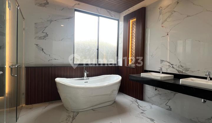 Rumah High Spec di Citraland Waterfront, Baru 3 Lantai