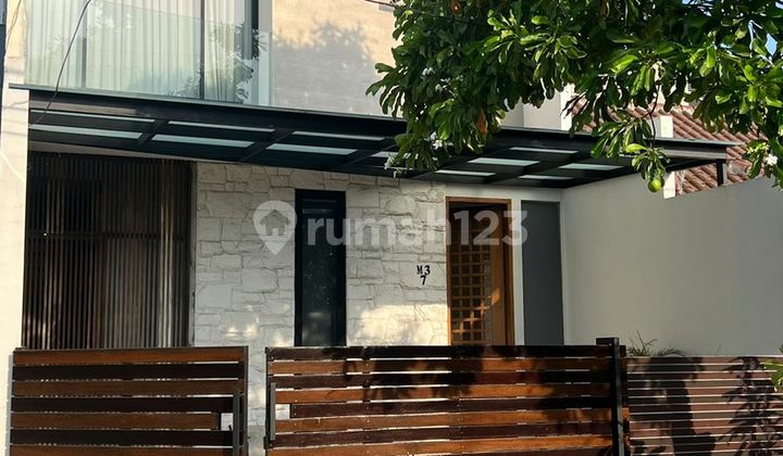 Surabaya Timur - Rumah 2 Lantai Araya 2