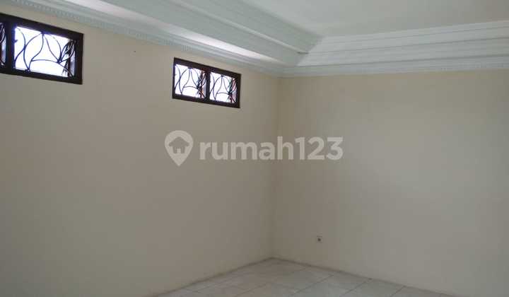 2 1/4 Lantai Hadap Selatan Rumah Citraland Raya Balerina Road 2