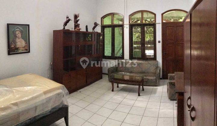 Rumah Bangunan Lama Siap Huni Lokasi Perum. Jemursari Selatan 2