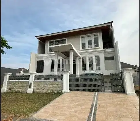 Rumah Mewah Like New Royal Residence Wiyung 1