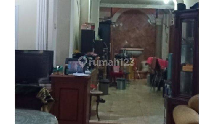 Rumah layak huni Asri nyaman di pusat bisnis Jakarta pusat  2