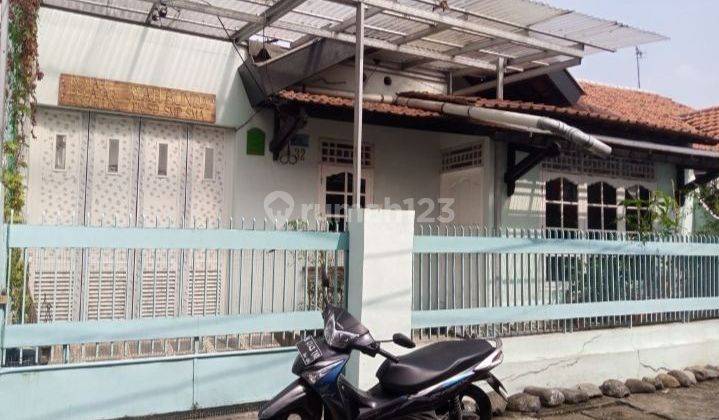 Rumah  Nyaman terawat di di Jalan Batu pandan sutra  kayu putih Pulo gadung Jakarta Timur  1