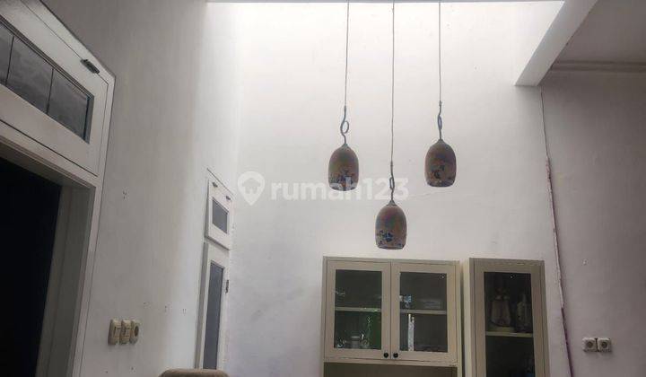 Rumah Siap Huni Terawat di di Jalan Matraman  dalam Menteng Jakarta pusat  2