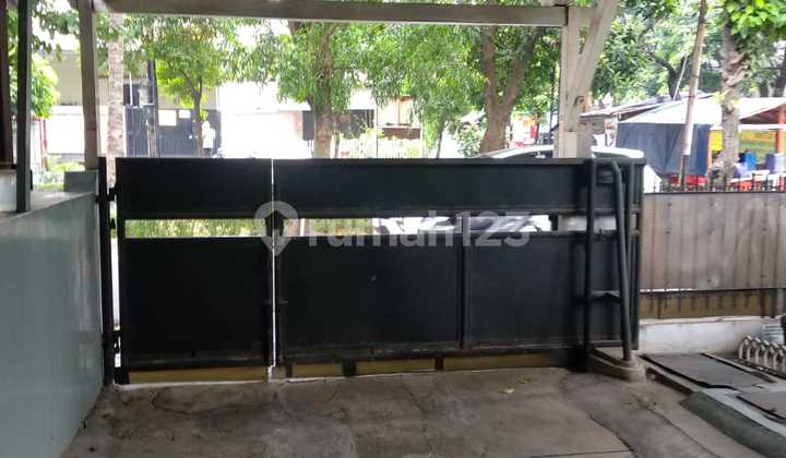 Rumah Hook Asri Nyaman Tanjung Duren Jakarta Barat  2