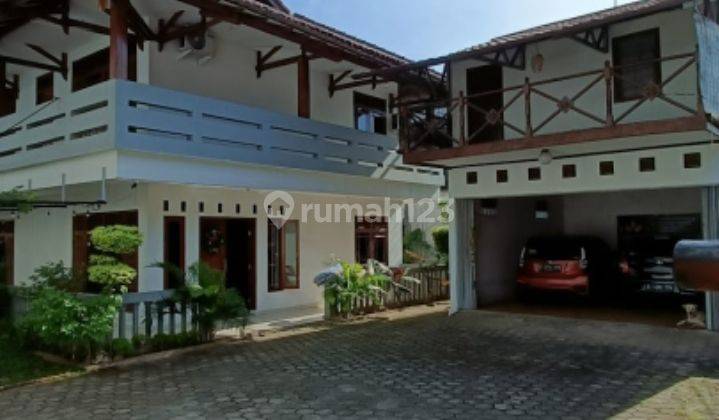 Rumah Asri Nyaman Fully Furnish Bambu Apus Jakarta Timur  1