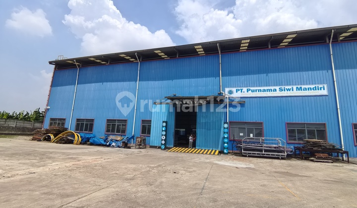 Warehouse for Rent in Bekasi, Areas of 1000 and 2000 Can Be Combined, and Outdoor Land from 300 to 2000m². Warehouse for Rent in Bekasi, Areas of 1000 and 2000 Can Be Combined, and Outdoor Land from 300 to 2000m².