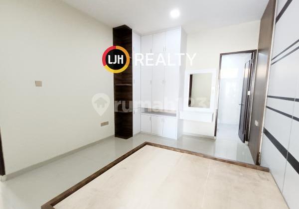 For Sale Ready-to-Occupy House in Diamond Palace Batam Center 2