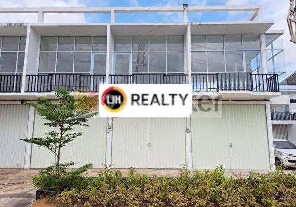 Disewakan Townhouse Buana Central Park 2 Lantai Siap Pakai View Danau 1