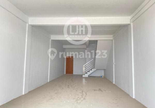 For Rent 3-Story Shop House Opera Near Mitra 2 Batam City 2