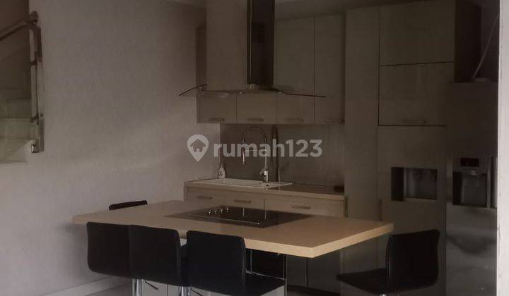 Di Jual Town House Ancol Mansion 3 Lantai Furnish 2