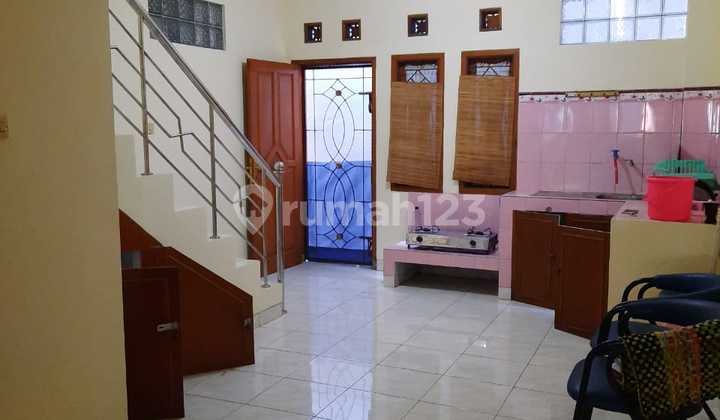 Cheap Sale House on Dago Pojok Street, 10 Meters to Car Road, House Currently Rented Out 2
