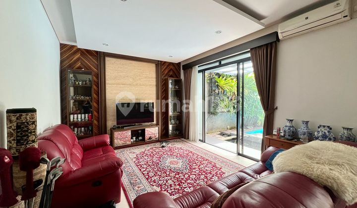 Dijual Rumah Dengan Kolam Renang di Kota Baru Parahyangan KBP Dijual Rumah Dengan Kolam Renang di Kota Baru Parahyangan KBP