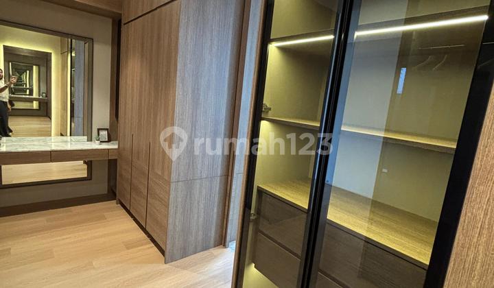 Rumah Mewah, Ada Kolam Renang di Spatirasmi Kota Baru Parahyangan 2