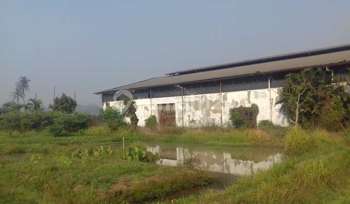 Dijual Ex Pabrik Sepatu di Jalan Balekambang Majalaya Bandung