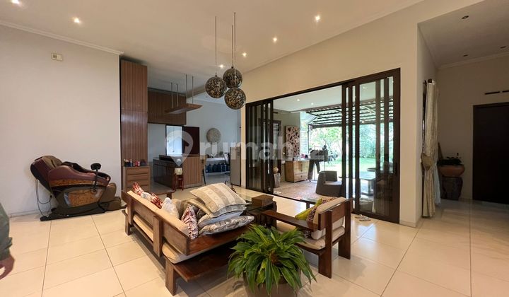 Dijual Rumah Nyaman di Bandung Tempo Dulu Kota Baru Parahyangan Dijual Rumah Nyaman di Bandung Tempo Dulu Kota Baru Parahyangan