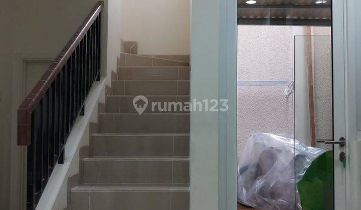 Rumah 2 Lantai Bagus di Cluster Tesla Gading Serpong Scientia 4