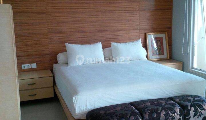 Rumah 2 Lantai Bagus Rapi Cluster Pascal Scientia Gading Serpong 3