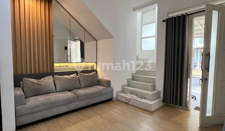 New Jasmine Furnished Good House Near Pahoa in Gading Serpong 2