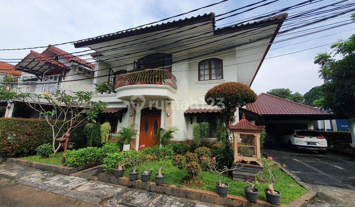 Rumah Konsep Mediterranean Classic Nuansa Asri Di Pejaten 1