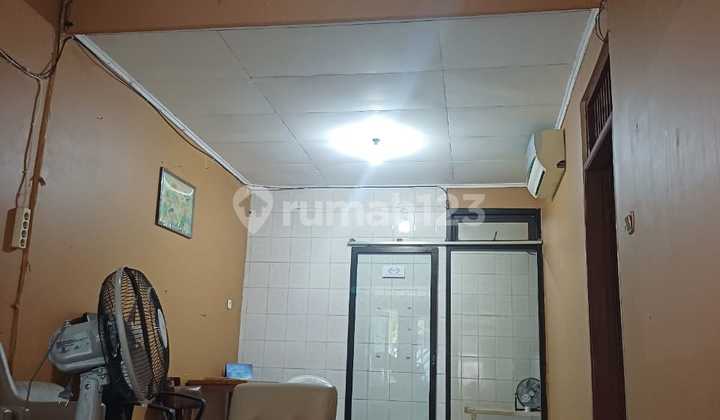 DIJUAL  RUMAH SEMI FURNISHED DIJUAL DI KELAPA GADING