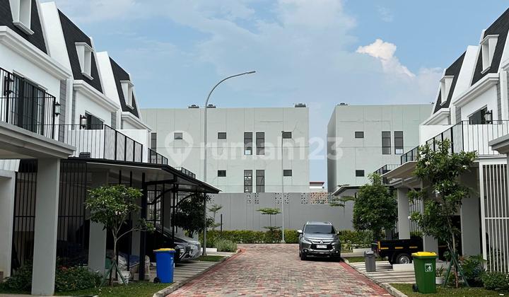 For Sale Minimalist House In Maison De Wisteria