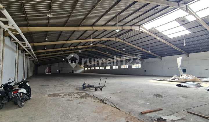 Warehouse for rent on Jalan Raya Bogor, Pekayon, Pasar Rebo, Industrial Area