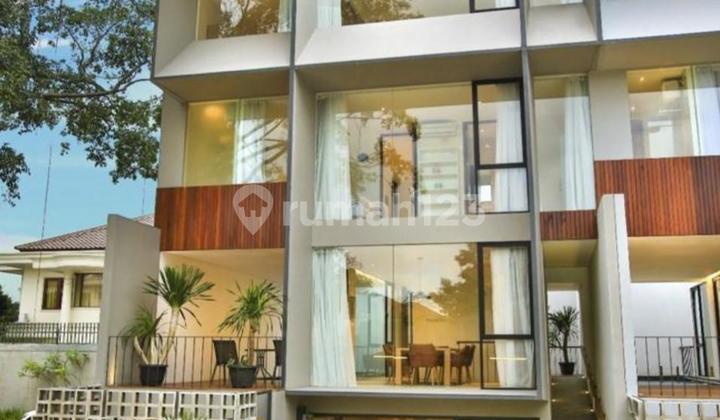 For Rent: Townhouse with Very Spacious Parking in Kemang, South Jakarta (Near Mcd Kemang)