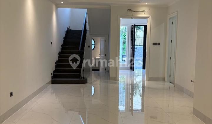 Di Jual Rumah Mewah Brand New American Classic Di Cempaka Putih 