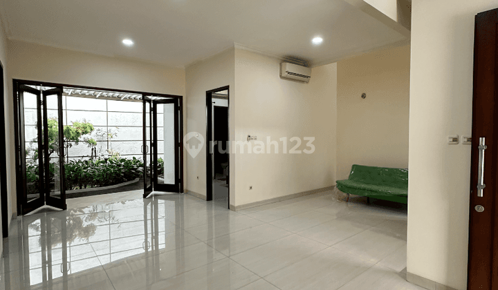 Rumah Minimalis Modern Siap Huni 2LT Dalam Townhouse Cipete 2