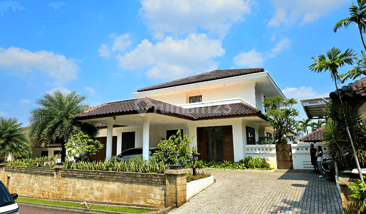 Rumah Mewah Modern Ada Kolam Renang Siap Huni Pejaten Barat 1