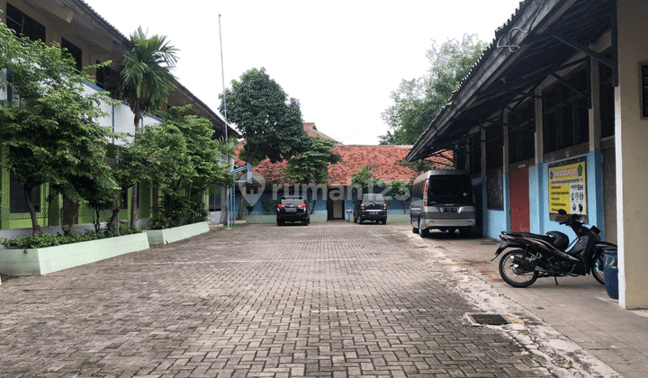 Gedung Sekolah Lokasi Strategis SHM Dan Imb di Cawang 2