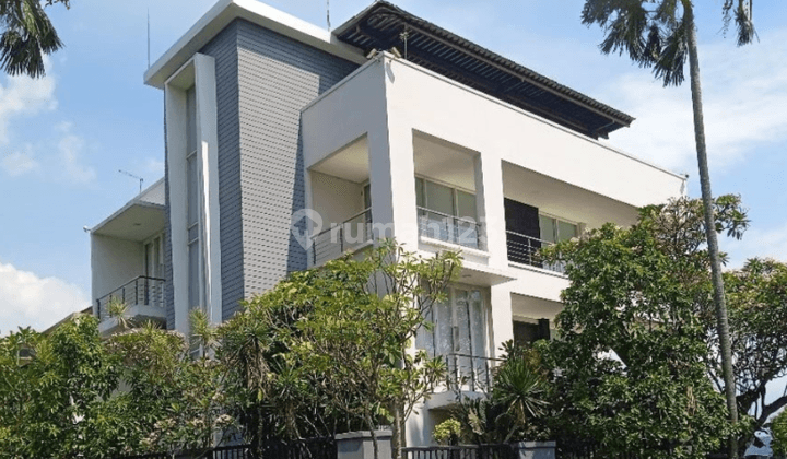 Rumah Bagus Siap Huni 2 Lantai Hook Surat SHM di Sentul Bogor 1