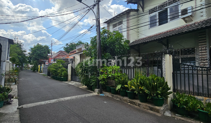 Rumah Di Menteng Dalam Jakarta Selatan Cocok Untuk Kost 2