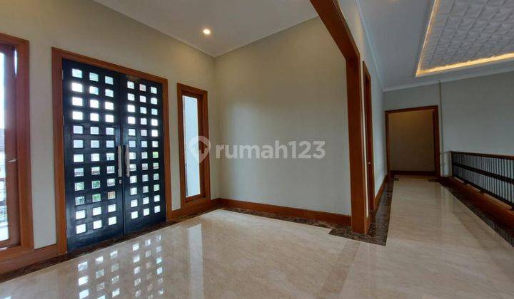 Rumah Mewah Modern Siap Huni 2 Lantai di Ampera 2